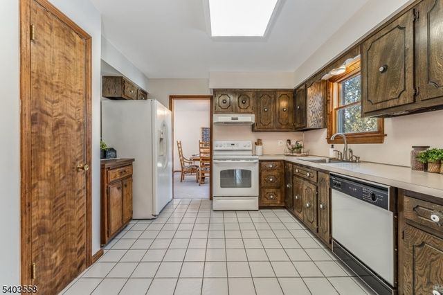 3 Harwich Rd, Lopatcong Twp., NJ 08865