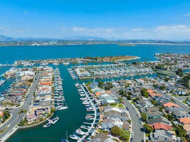 65 Antigua Court, Coronado, CA 92118