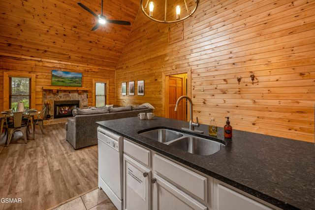 2175 Wingspan Drive, Sevierville, TN 37876