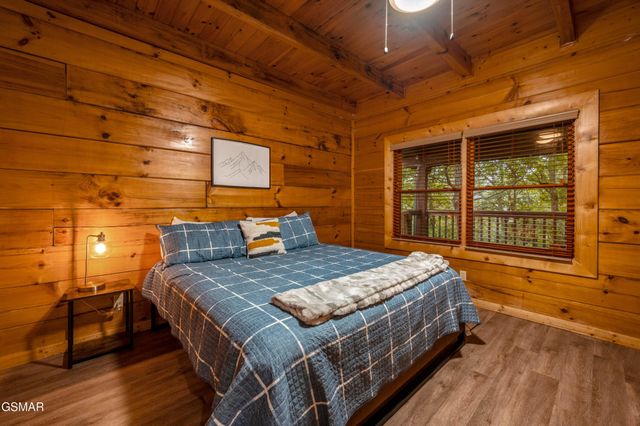 2175 Wingspan Drive, Sevierville, TN 37876