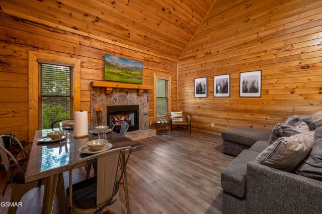 2175 Wingspan Drive, Sevierville, TN 37876