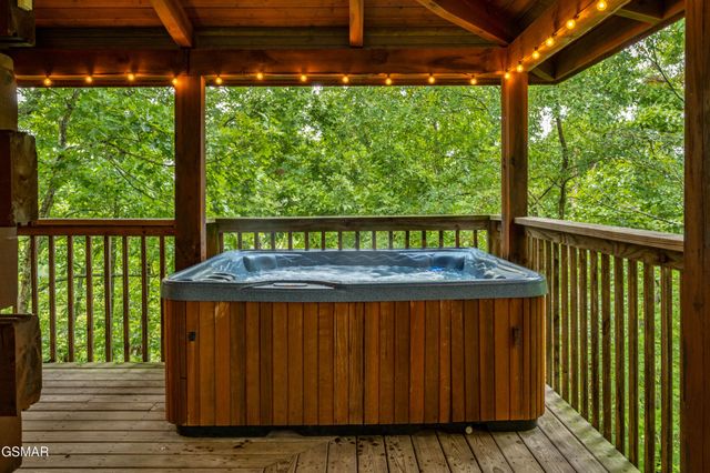 2175 Wingspan Drive, Sevierville, TN 37876