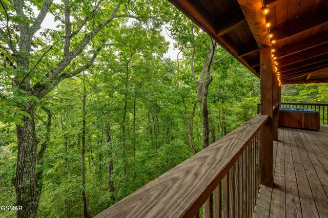 2175 Wingspan Drive, Sevierville, TN 37876