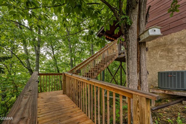2175 Wingspan Drive, Sevierville, TN 37876