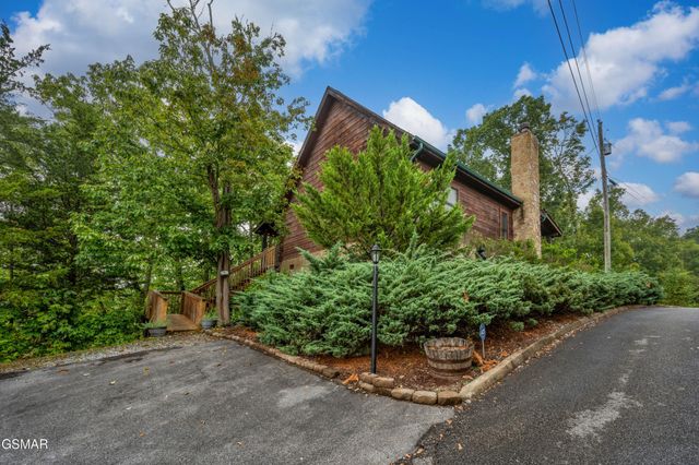 2175 Wingspan Drive, Sevierville, TN 37876