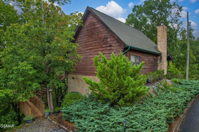 2175 Wingspan Drive, Sevierville, TN 37876