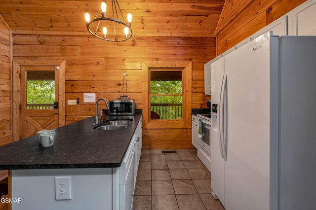 2175 Wingspan Drive, Sevierville, TN 37876