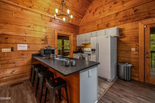 2175 Wingspan Drive, Sevierville, TN 37876