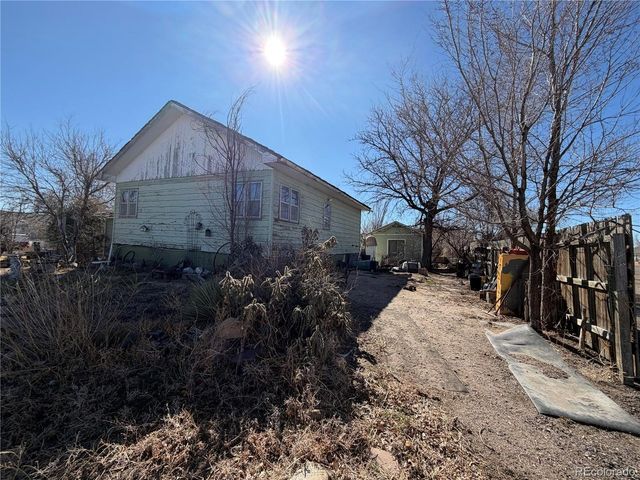 210 E Gandy Ave, Keenesburg, CO 80643