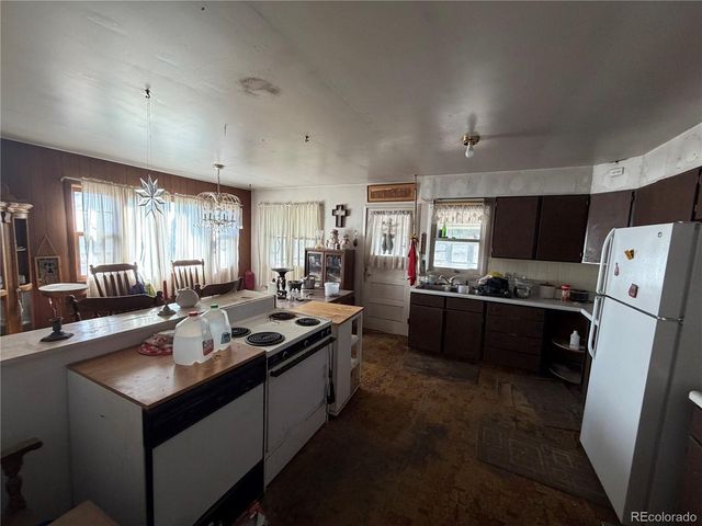 210 E Gandy Ave, Keenesburg, CO 80643