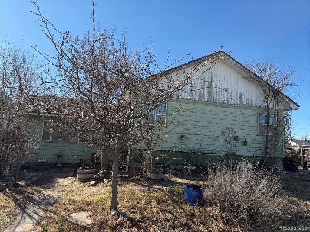 210 E Gandy Ave, Keenesburg, CO 80643