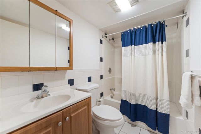 627 Buxton Avenue, West Hempstead, NY 11552