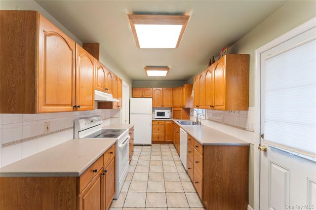 627 Buxton Avenue, West Hempstead, NY 11552