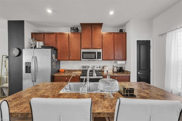 106 McCormick PL, Williamsburg, VA 23185