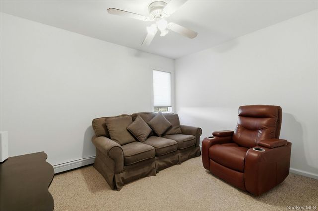 852 Jackson Avenue, Franklin Square, NY 11010