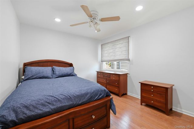852 Jackson Avenue, Franklin Square, NY 11010