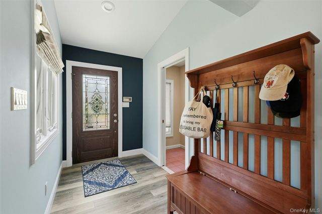 852 Jackson Avenue, Franklin Square, NY 11010