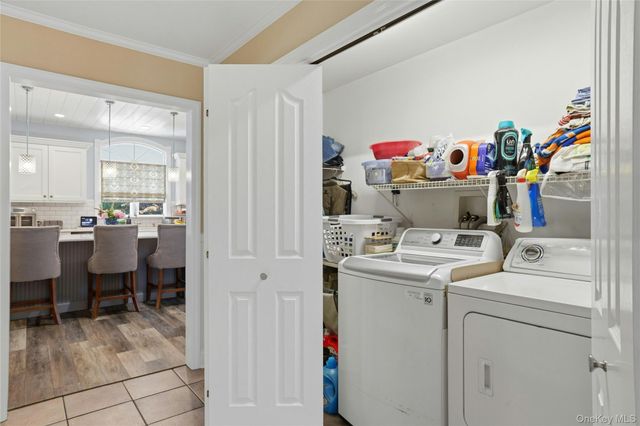 852 Jackson Avenue, Franklin Square, NY 11010