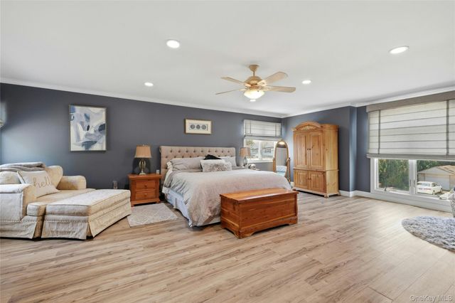 852 Jackson Avenue, Franklin Square, NY 11010
