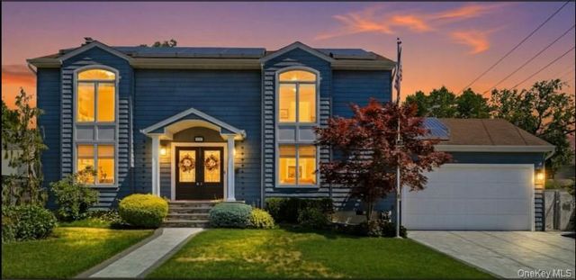 852 Jackson Avenue, Franklin Square, NY 11010