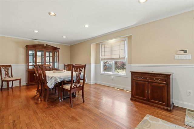 852 Jackson Avenue, Franklin Square, NY 11010