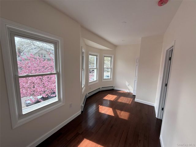9419 116th Street, Richmond Hill, NY 11419