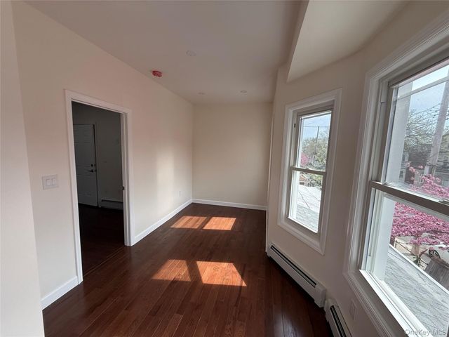 9419 116th Street, Richmond Hill, NY 11419