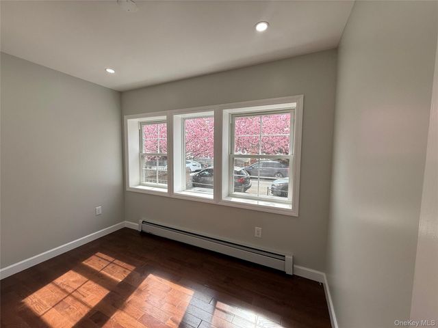 9419 116th Street, Richmond Hill, NY 11419
