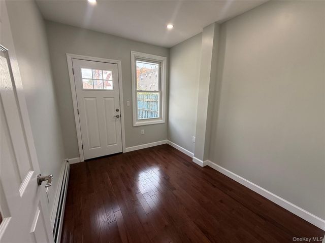 9419 116th Street, Richmond Hill, NY 11419