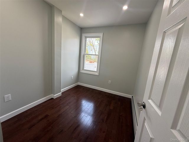 9419 116th Street, Richmond Hill, NY 11419