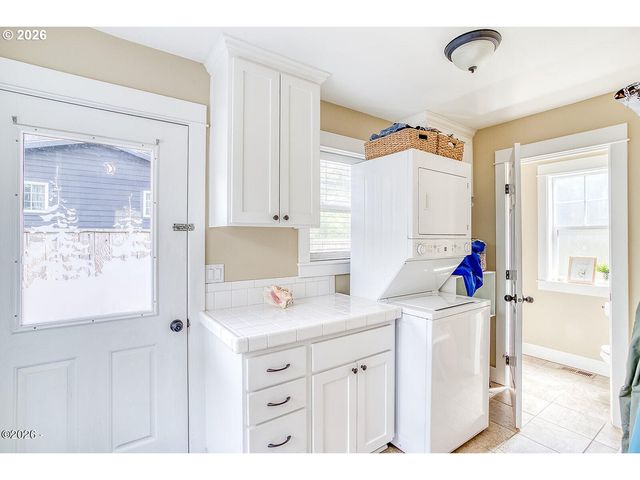 2830 Sw COAST Ave, Lincoln City, OR 97367