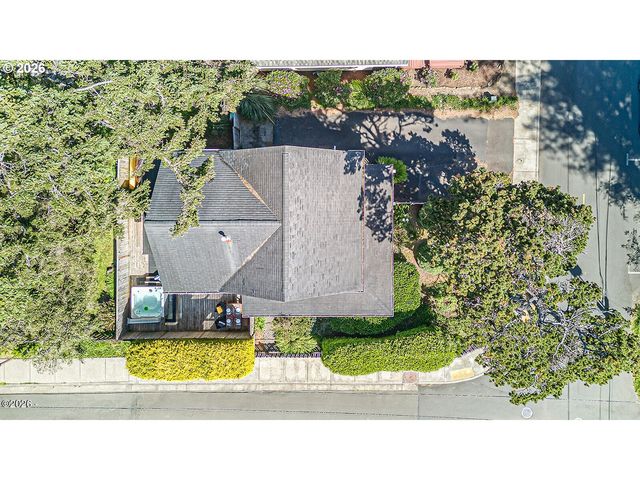 2830 Sw COAST Ave, Lincoln City, OR 97367