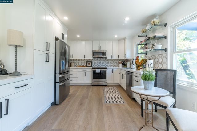 3229-3231 Toyon Ter, Alameda, CA 94501