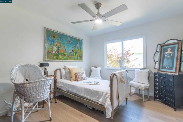 3229-3231 Toyon Ter, Alameda, CA 94501