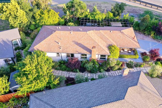 3229-3231 Toyon Ter, Alameda, CA 94501