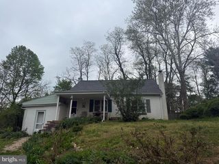 703 GLEN HOPE RD, Oxford, PA 19363