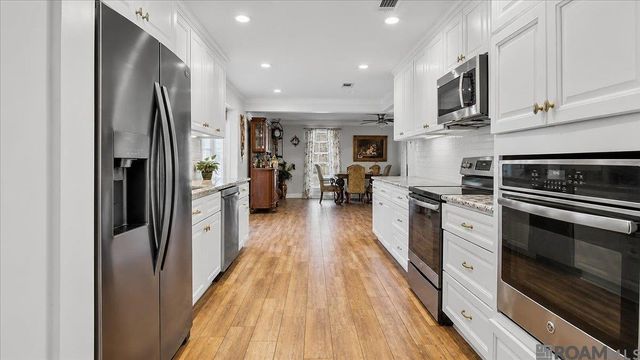 25791 Plantation Ave, Denham Springs, LA 70726