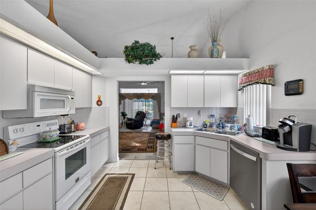 9288 NEW ORLEANS DRIVE, Weeki Wachee, FL 34613