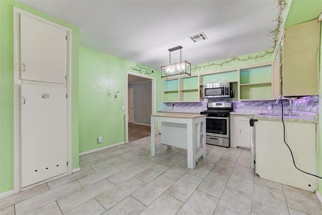 2709 N Saint Peter Avenue, Oklahoma City, OK 73141