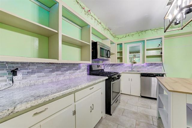 2709 N Saint Peter Avenue, Oklahoma City, OK 73141