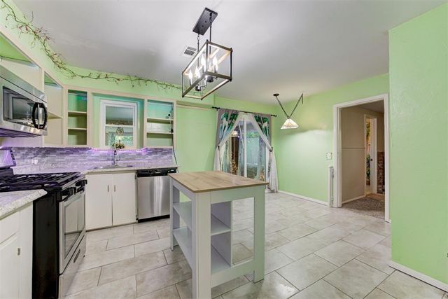 2709 N Saint Peter Avenue, Oklahoma City, OK 73141