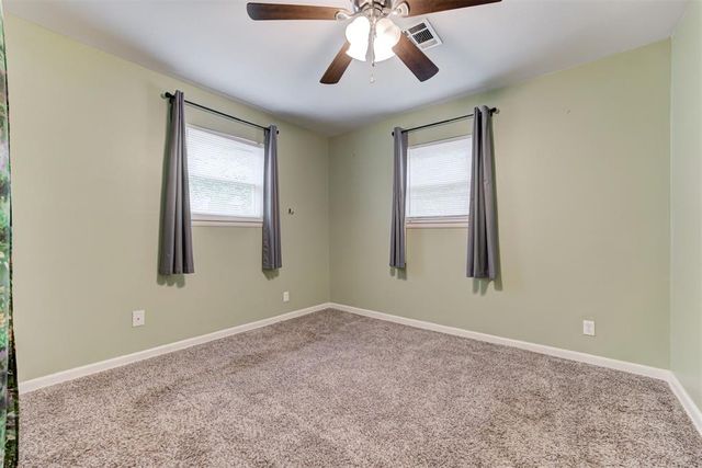 2709 N Saint Peter Avenue, Oklahoma City, OK 73141