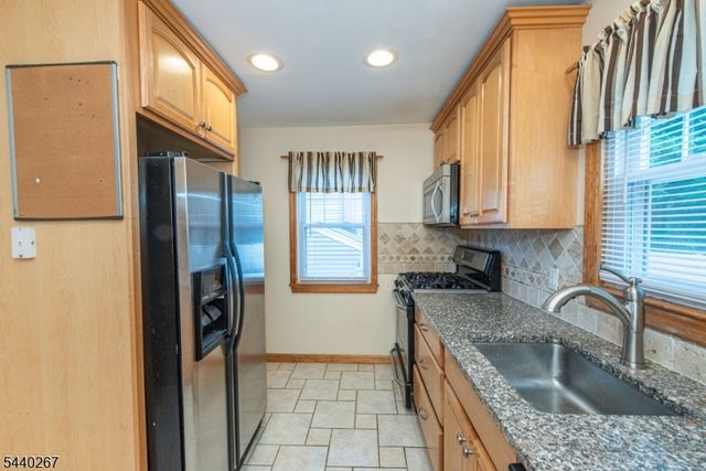 5 Hillside Ave, Mine Hill Twp., NJ 07803