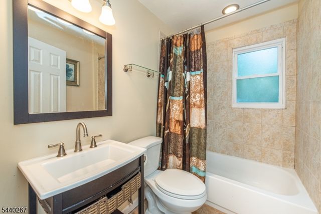 5 Hillside Ave, Mine Hill Twp., NJ 07803