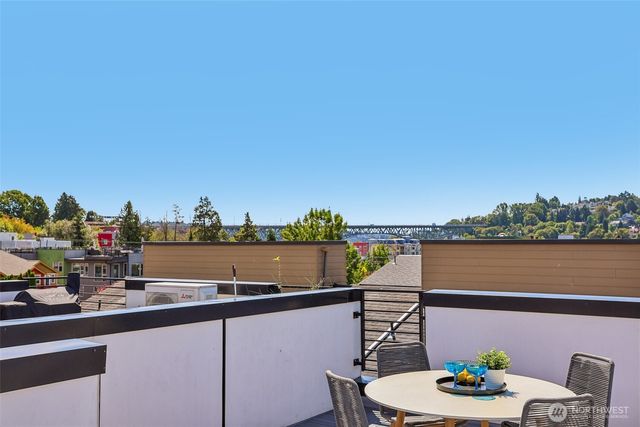 3637 C Dayton Ave N, Seattle, WA 98103