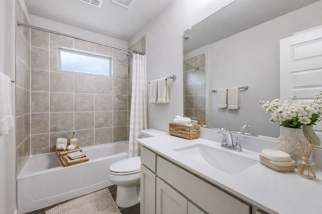 140 Chase Creek Drive, Lavon, TX 75166