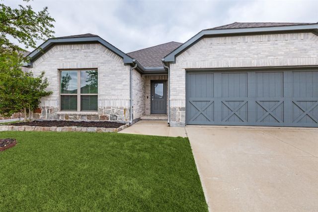 140 Chase Creek Drive, Lavon, TX 75166