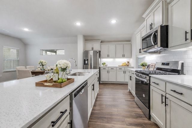 140 Chase Creek Drive, Lavon, TX 75166