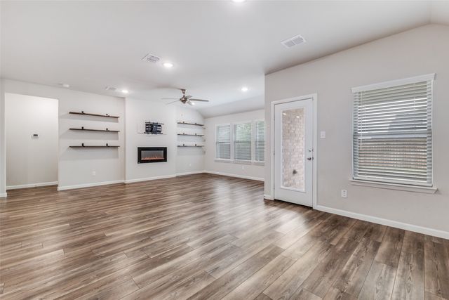 140 Chase Creek Drive, Lavon, TX 75166