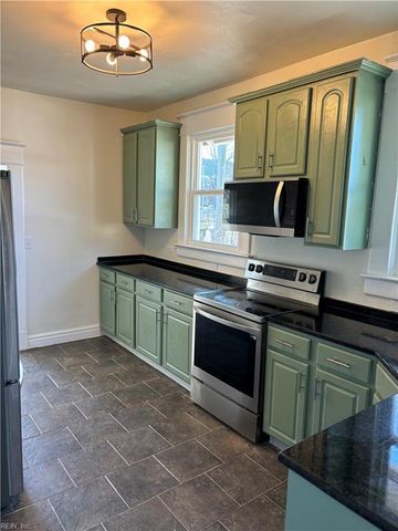 7 College CT, Suffolk, VA 23434